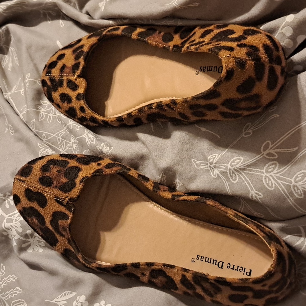 Leopard print flats